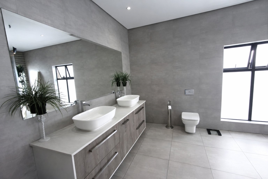 4 Bedroom Property for Sale in Heron Banks Golf Estate Free State